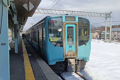 青い森703系電車