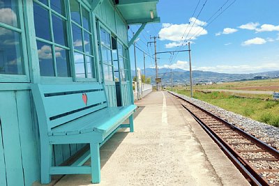 �z�[���Ƀx���`��