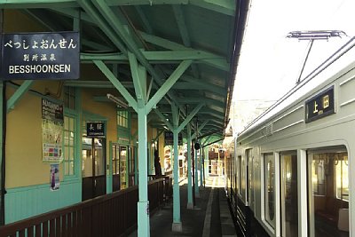 �z�[���͒P��1��1���ł�