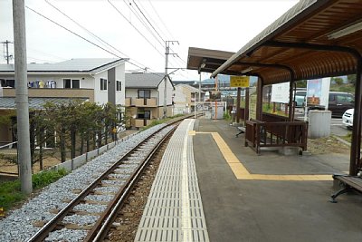 �z�[���ɂ̓x���`������܂�