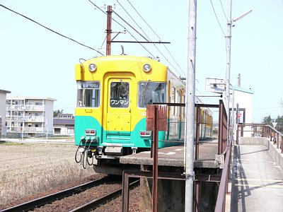 �V�{��w�ɒ�Ԃ���10030�n�d��