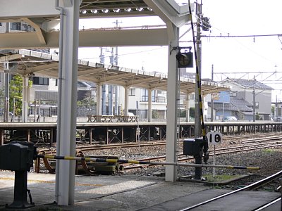 �����z�[���ƍ\������