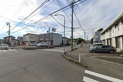 �E���̃A�p�[�g������ꏊ�ɉw������܂���