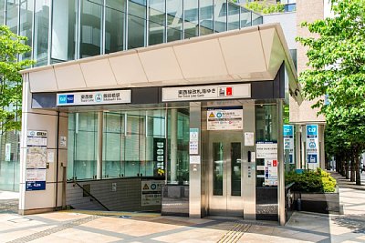 東京メトロ飯田橋駅