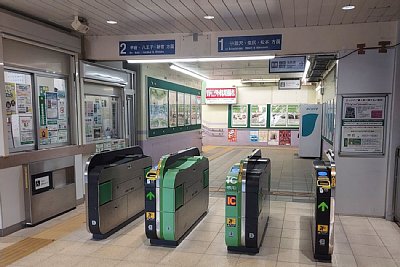 改札口