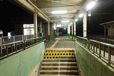 �z�[������n���ʘH�ւ̊K�i