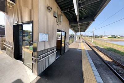 �z�[����ɑҍ���