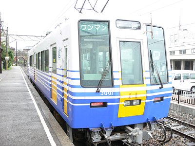 �O���`�w�ɒ�Ԃ���5001�`�d��