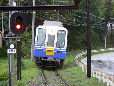 �O���_�Љw�ɓ�������5001�`�d��