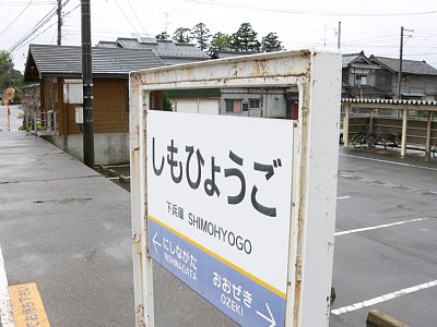 �w���\����