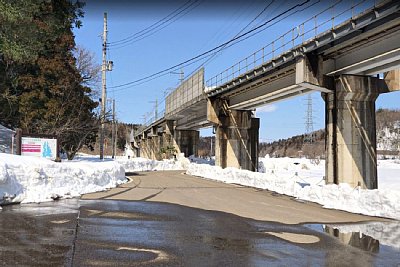 �w�O�̓o�X�������A���\�L��