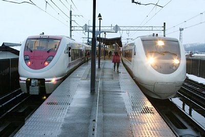 �X�m�[���r�b�g�ƃz���C�g�E�C���O