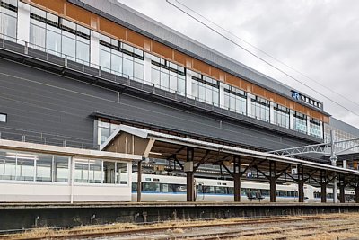 �ݗ����z�[��