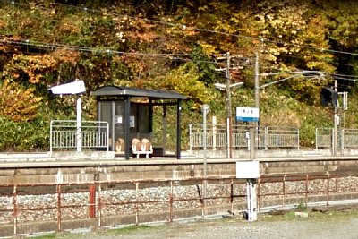 �����z�[����ɑҍ���������܂�