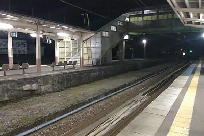 �z�[���ƌא���