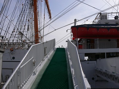 海王丸乗船口