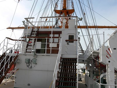 メインブリッジ