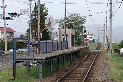 �z�[���Ƒҍ���