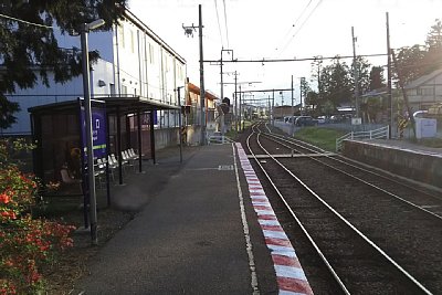 ���Ύ��z�[���͂�������