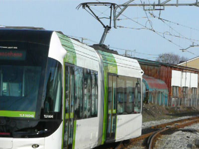 ����@���Y���w�Z�O�w�𔭎Ԃ���|�[�g����