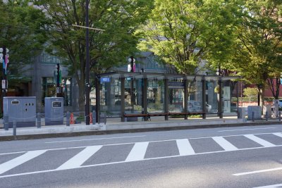 �␣�l���ʂւ̓d�Ԃ̂ݒ�Ԃ��܂�