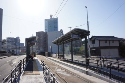 �w�́A2��1��