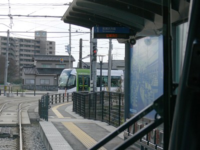 ���c���w�Z�O�w�z�[��