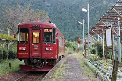 観光列車「ながら」