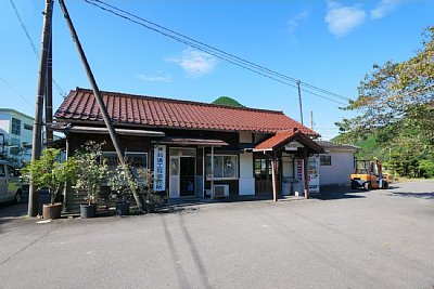 美並苅安駅