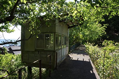 �z�[����ɑҍ���������܂�