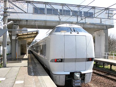 1�ԃz�[���ɒ�Ԃ���T���_�[�o�[�h