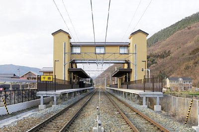 ���Ύ��z�[���ƌא���