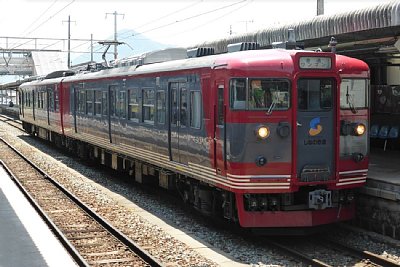 �ˑq�w�ɓ�������115�n