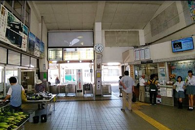 �R���R�[�X�ł͖�؂܂Ŕ̔����Ă��܂�