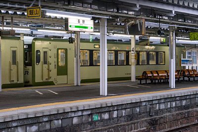 �ݗ����z�[���ɕ��ʗ�Ԃ���Ԃ��Ă��܂�