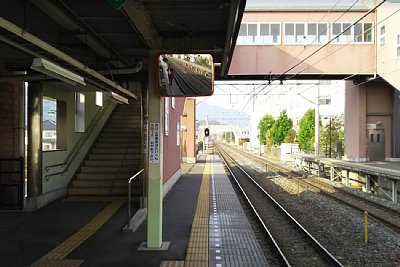 ���Ύ��z�[���ƌא���