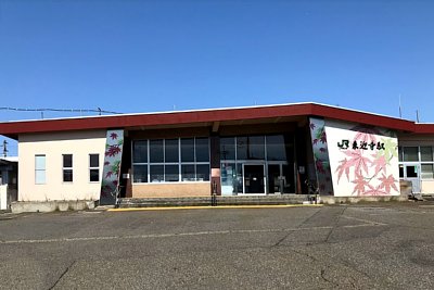 ���}���w