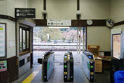 �������D