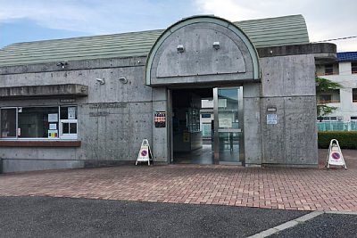 �k����w�k��