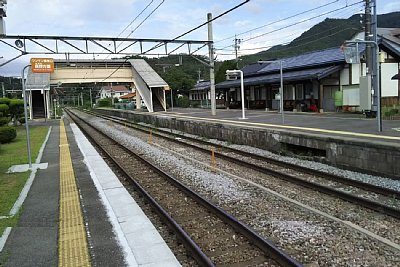 �z�[���ƌא���