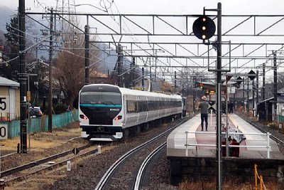 E257�n�d�Ԃ��ʉ߂��܂�