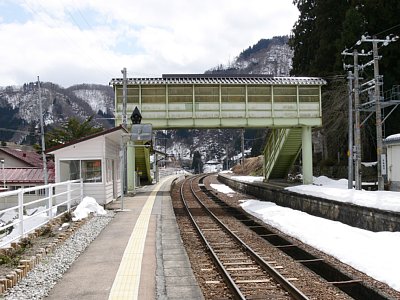 �z�[���̕Б��͔p�~����Ă��܂�